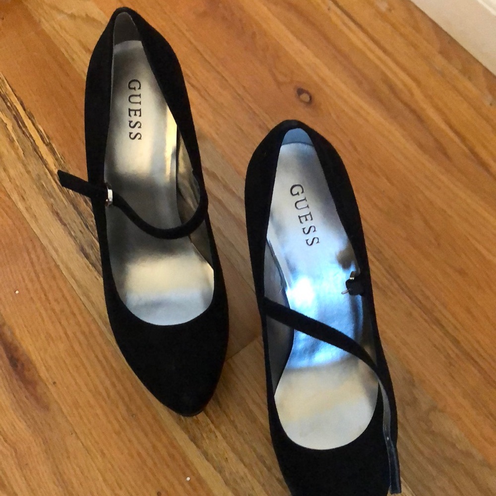 Heels - Picture 2 of 4